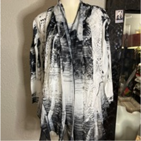 Kamana Tops - blouse and vest pair 2 pieces size large by Kamana